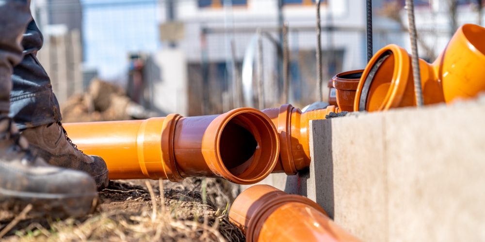 pvc-plastic-pipe-for-sewerage-in-the-ground-AZ3SF87